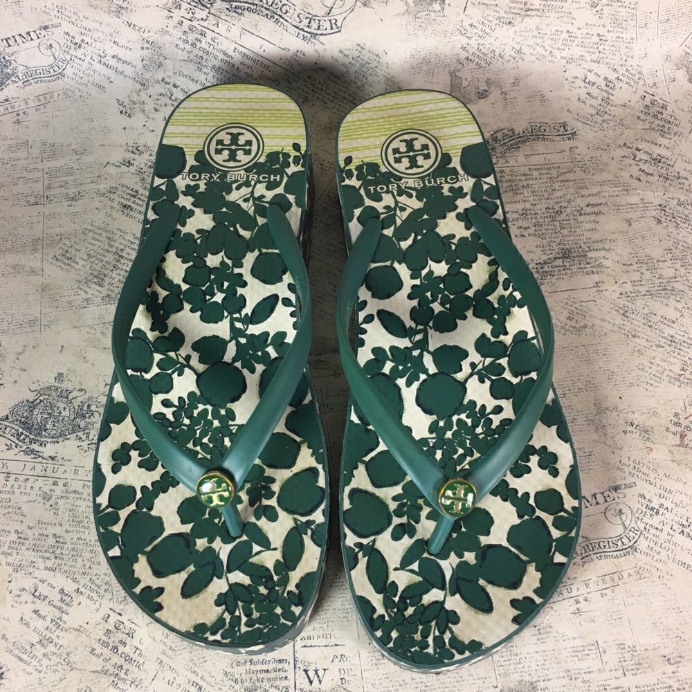Tory Burch Green Leaf Print Rubber Flip Flop Sandals Tropical Resort Summer - Picture 4 of 14